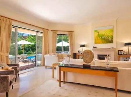 Sleeps 8 Pool Air Con T607885 Vila